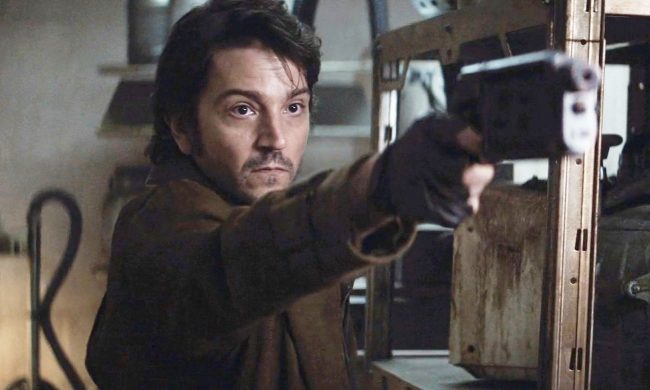 Cassian aims his gun in Andor.